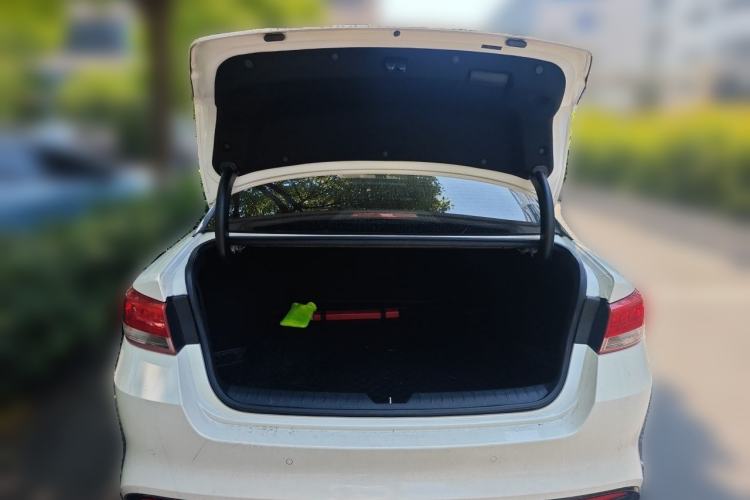 Used Kia K5 2016 1.6T Automatic LUX Trunk