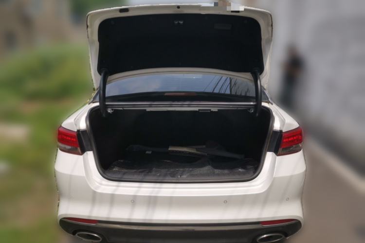 Used Kia K5 2016 2.0L Automatic LUX Trunk