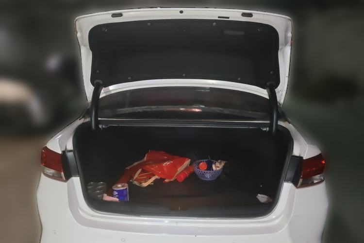Used Kia K5 2016 2.0L Automatic LUX Trunk