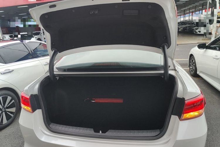 Used Kia K5 2016 1.6T Automatic LUX Trunk