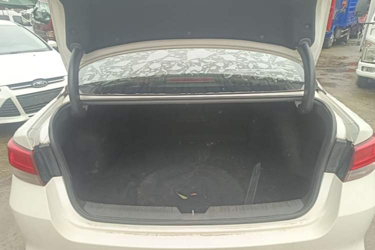 Used Kia K5 2016 1.6T Automatic LUX Trunk