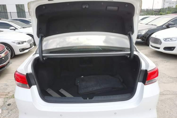 Used Kia K5 2016 1.6T Automatic PRM Trunk