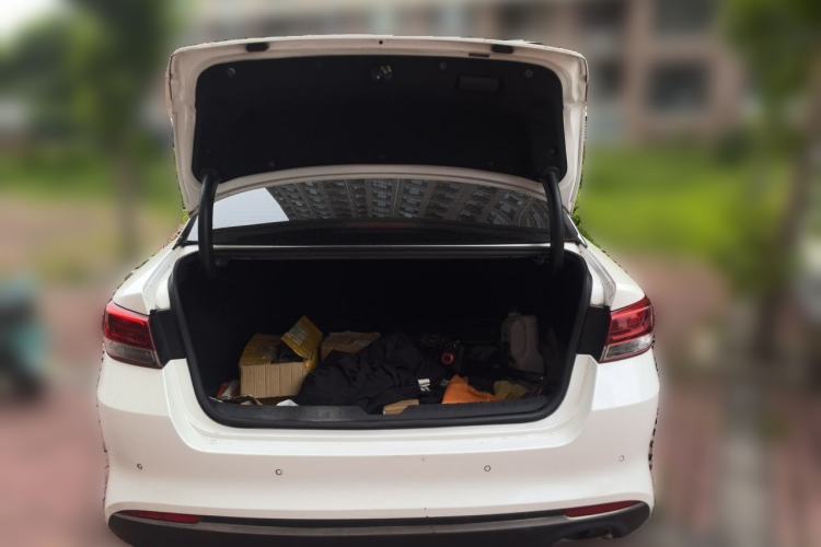 Used Kia K5 2016 2.0L Automatic GLS Trunk