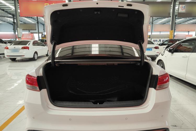 Used Kia K5 2016 1.6T Automatic LUX Trunk