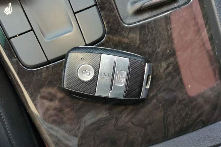 Used Kia K5 2016 2.0L Automatic LUX Vehicle Key