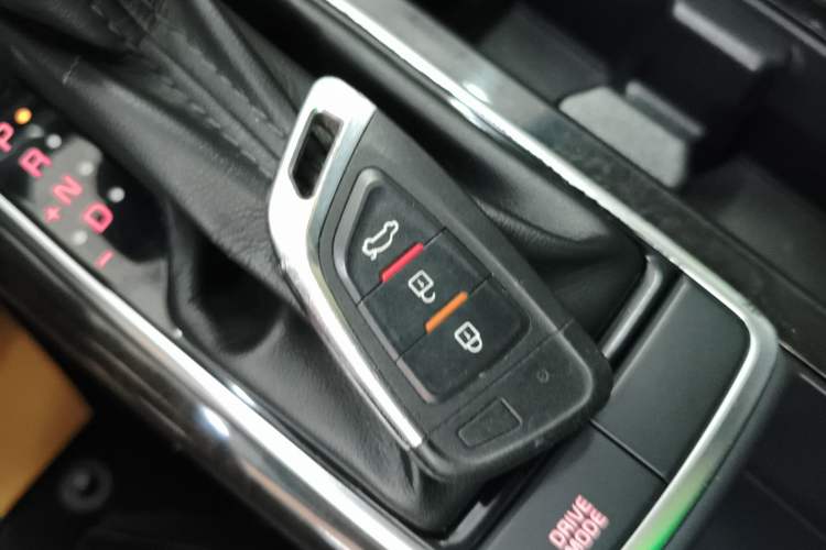 Used Kia K5 2016 1.6T Automatic LUX Vehicle Key
