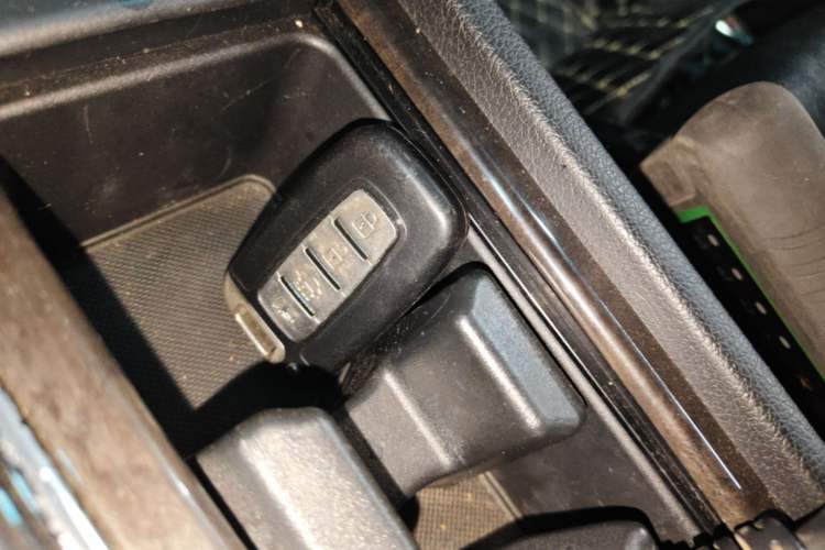 Used Kia K5 2016 2.0L Automatic GLS Vehicle Key