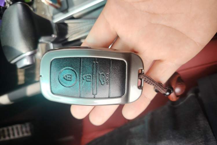 Used Kia K5 2016 1.6T Automatic LUX Vehicle Key