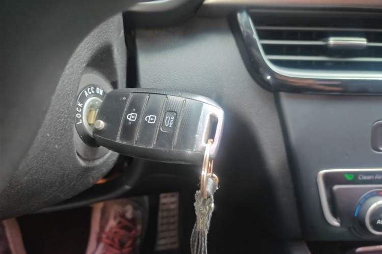 Used Kia K5 2016 2.0L Automatic GLS Vehicle Key