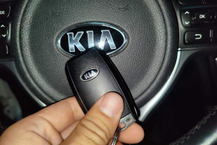 Used Kia K5 2016 1.6T Automatic LUX Vehicle Key