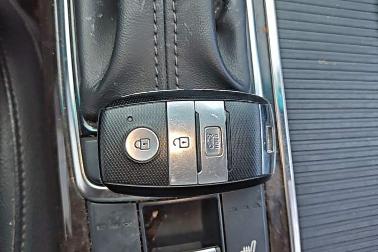 Used Kia K5 2016 2.0L Automatic PRM Vehicle Key