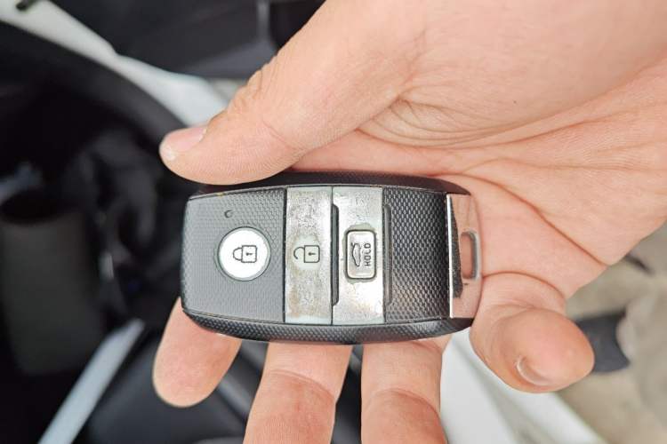 Used Kia K5 2016 1.6T Automatic LUX Vehicle Key