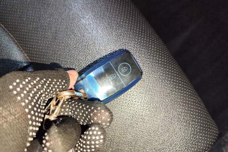 Used Kia K5 2016 1.6T Automatic LUX Vehicle Key