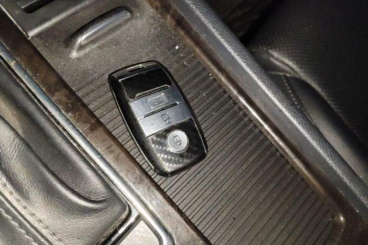 Used Kia K5 2016 2.0L Automatic LUX Vehicle Key