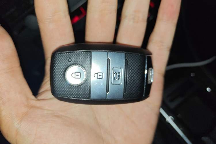 Used Kia K5 2016 2.0L Automatic LUX Vehicle Key
