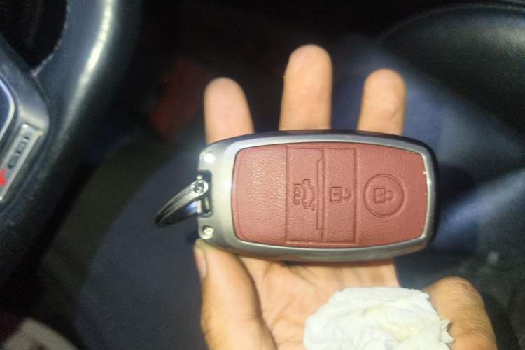 Used Kia K5 2016 1.6T Automatic LUX Vehicle Key