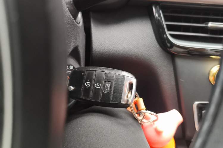 Used Kia K5 2016 2.0L Automatic GL Vehicle Key