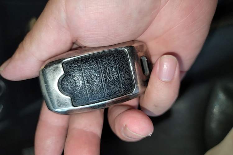 Used Kia K5 2016 1.6T Automatic LUX Vehicle Key