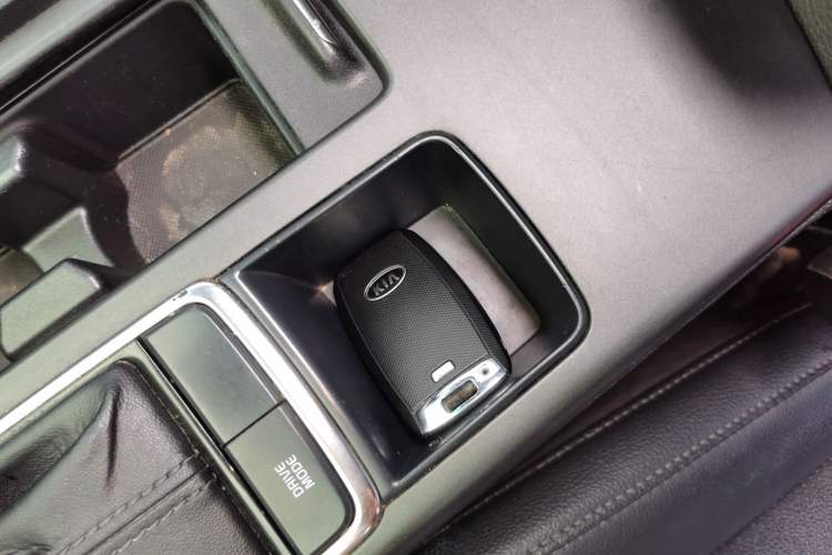 Used Kia K5 2016 2.0L Hybrid GLS Vehicle Key