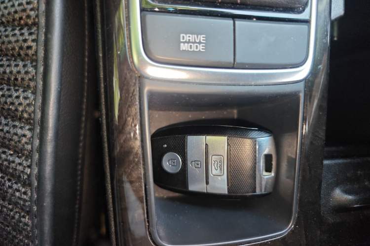 Used Kia K5 2016 1.6T Automatic LUX Vehicle Key
