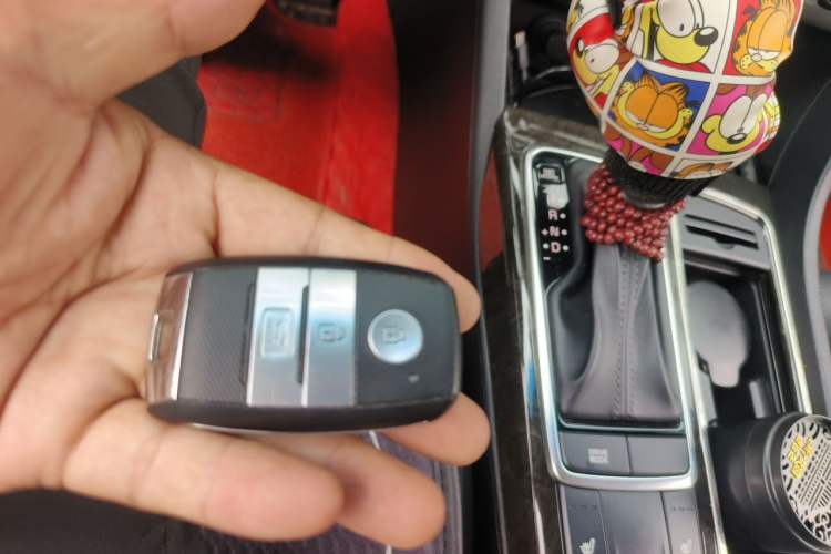 Used Kia K5 2016 2.0L Automatic LUX Vehicle Key