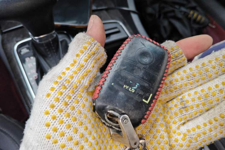 Used Kia K5 2016 1.6T Automatic LUX Vehicle Key