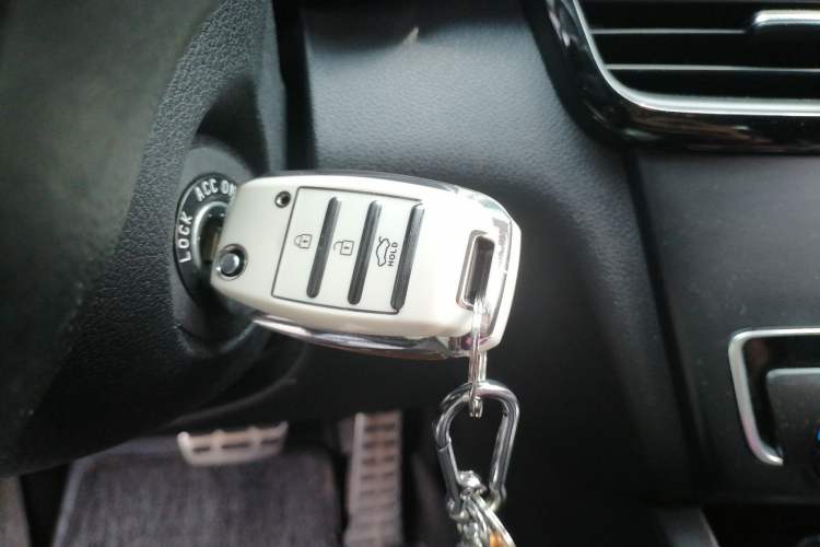 Used Kia K5 2016 2.0L Automatic GLS Vehicle Key