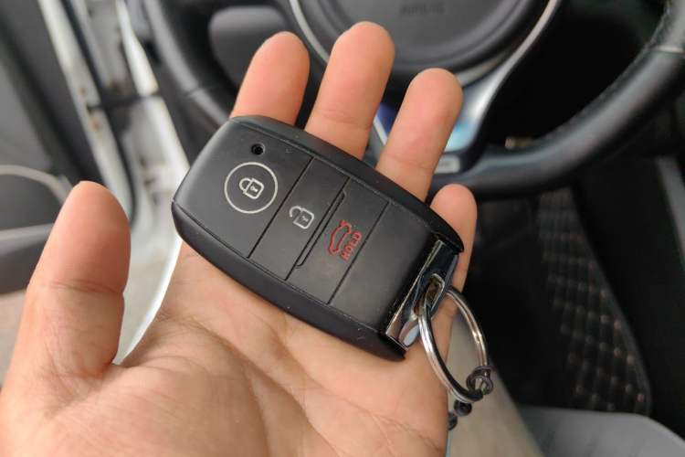 Used Kia K5 2016 1.6T Automatic LUX Vehicle Key