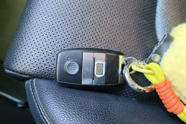 Used Kia K5 2016 2.0L Automatic LUX Vehicle Key