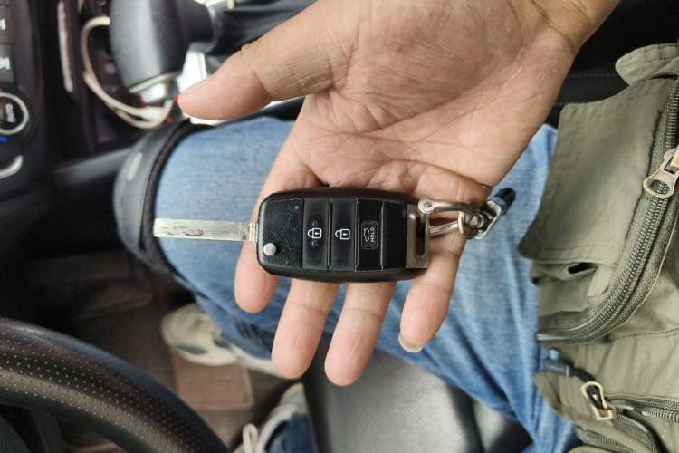 Used Kia K5 2016 2.0L Automatic GL Vehicle Key