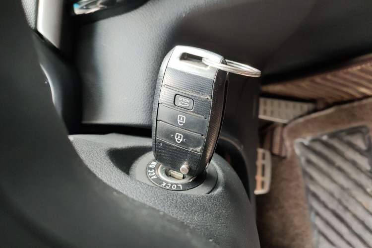 Used Kia K5 2016 2.0L Automatic GLS Vehicle Key