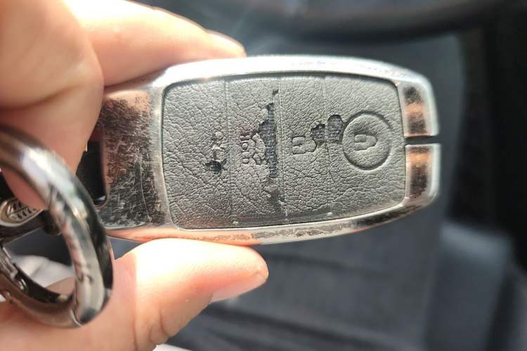 Used Kia K5 2016 2.0L Automatic LUX Vehicle Key