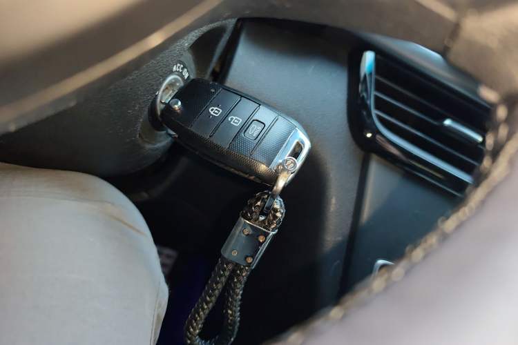 Used Kia K5 2016 1.6T Automatic GLS Vehicle Key