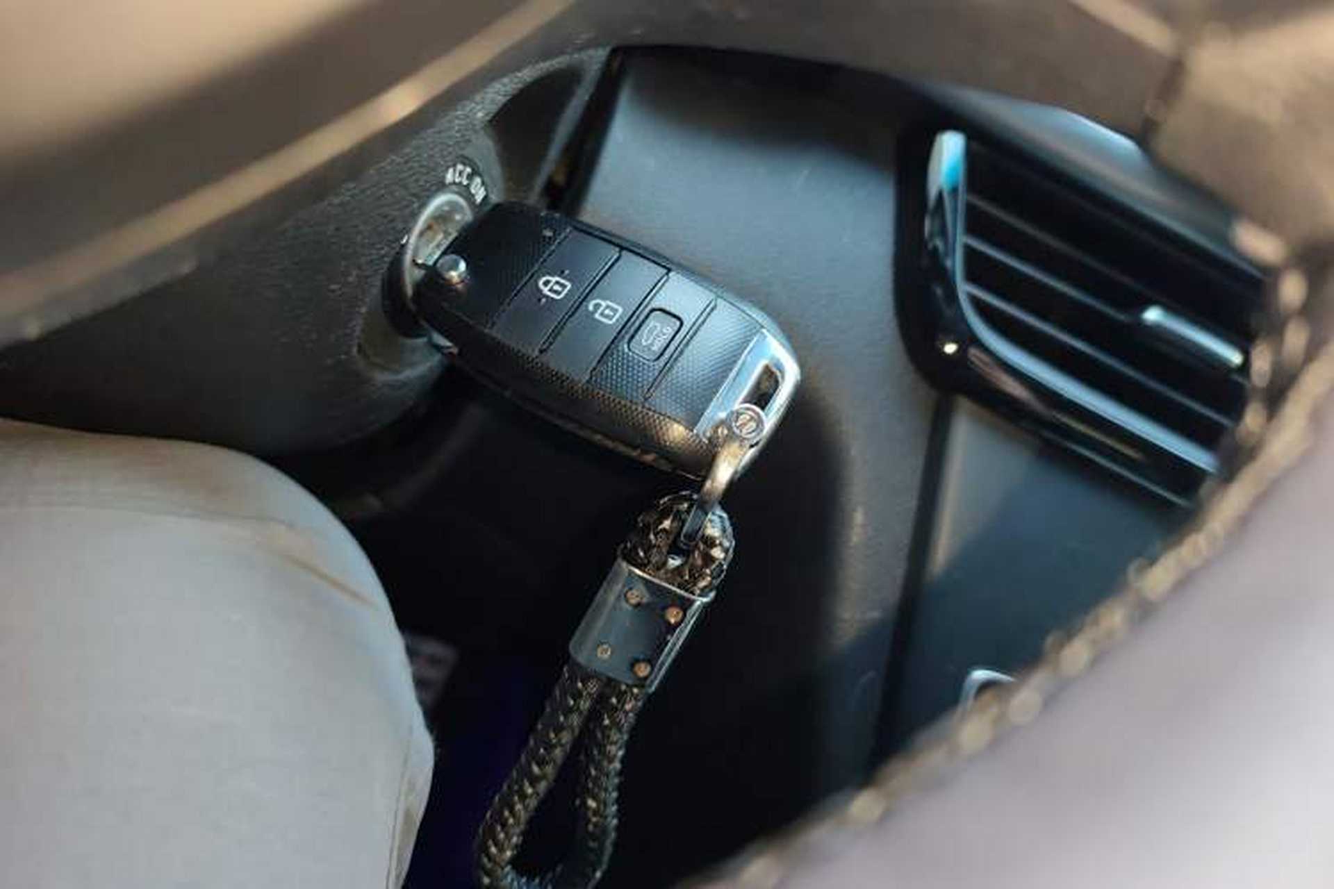 Used Kia K5 2016 1.6T Automatic GLS Vehicle Key