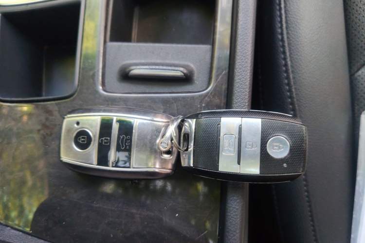 Used Kia K5 2016 1.6T Automatic LUX Vehicle Key