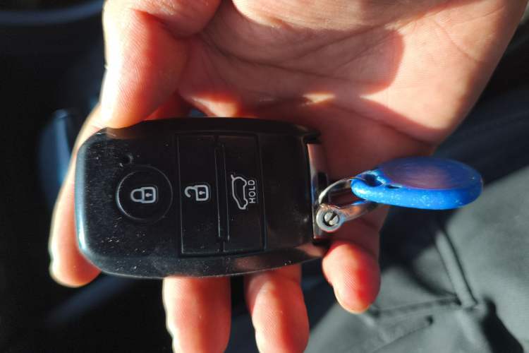 Used Kia K5 2016 1.6T Automatic LUX Vehicle Key