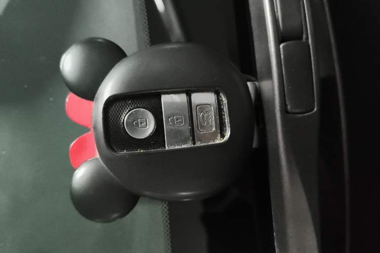 Used Kia K5 2016 2.0L Automatic LUX Vehicle Key