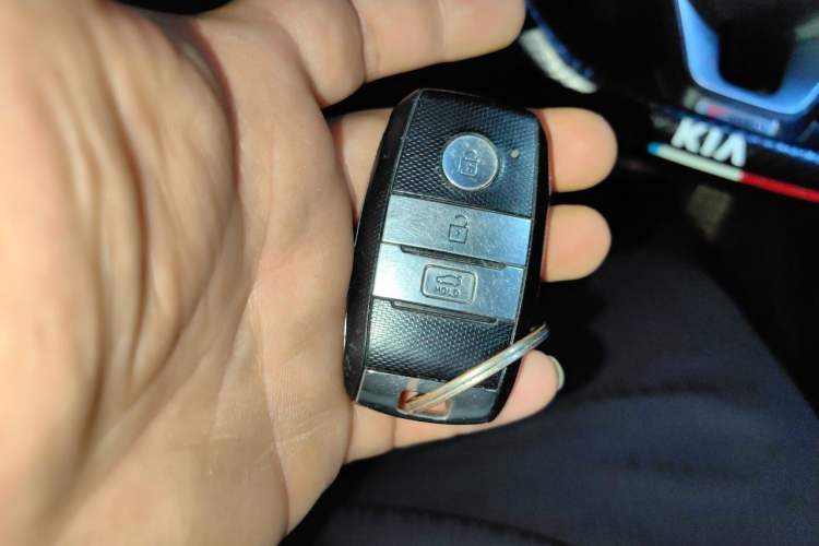 Used Kia K5 2016 1.6T Automatic LUX Vehicle Key