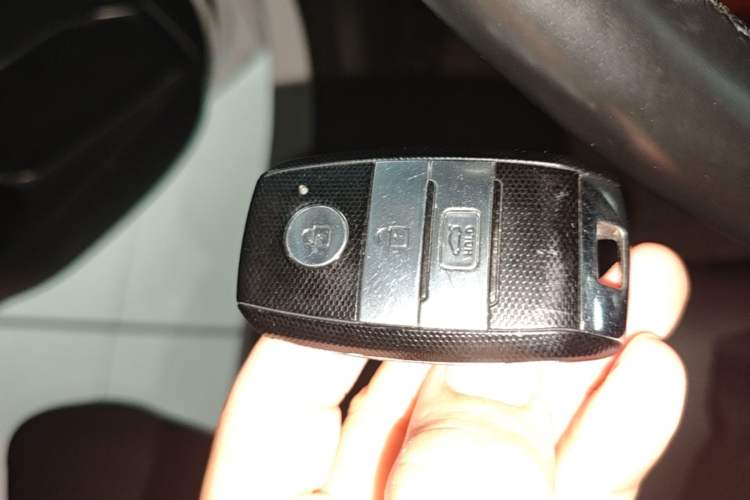 Used Kia K5 2016 1.6T Automatic LUX Vehicle Key