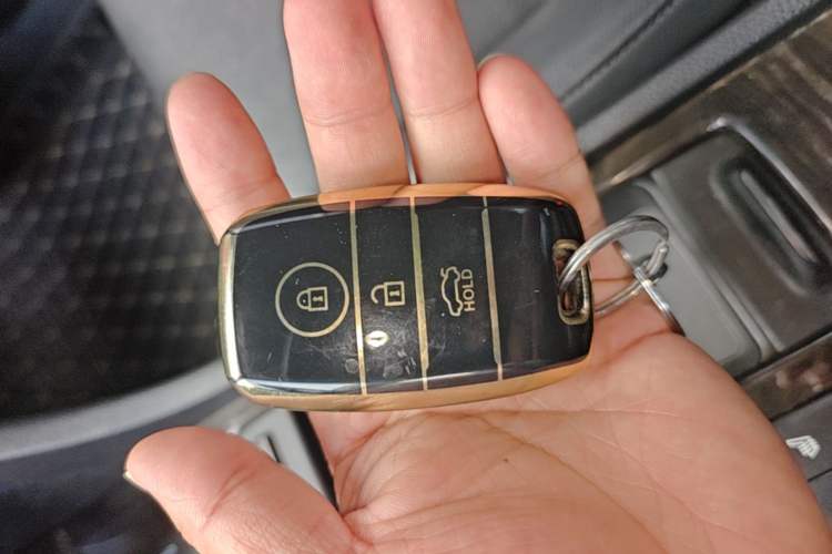 Used Kia K5 2016 2.0L Automatic LUX Vehicle Key