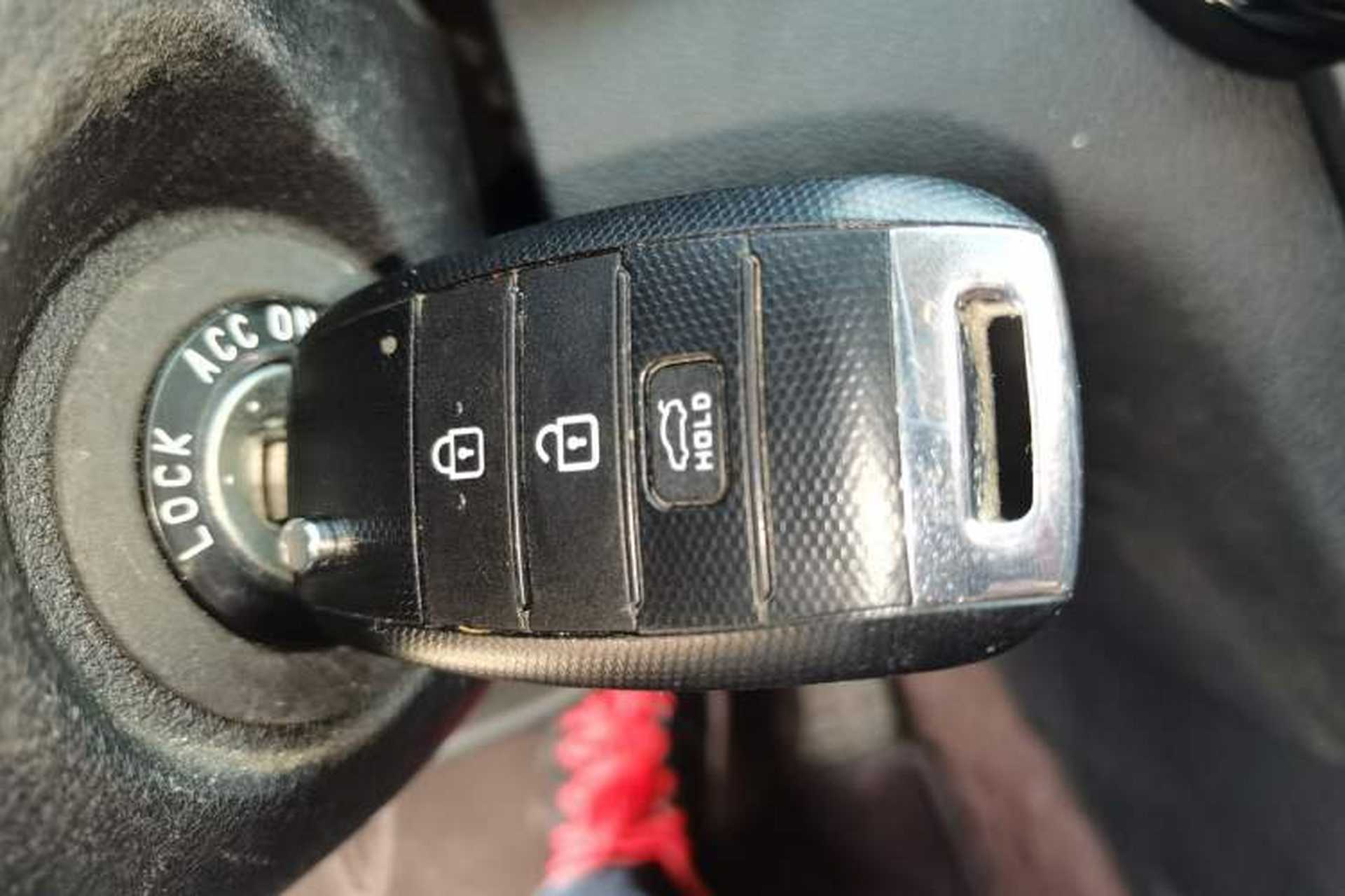 Used Kia K5 2016 2.0L Automatic GLS Vehicle Key