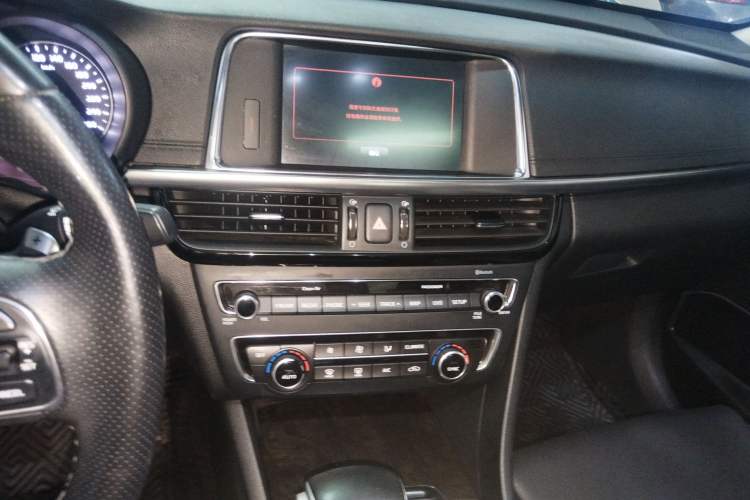Used Kia K5 2016 1.6T Automatic LUX Audio And AC Panel