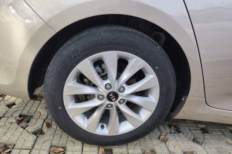 Used Kia K5 2016 1.6T Automatic LUX Exterior 5