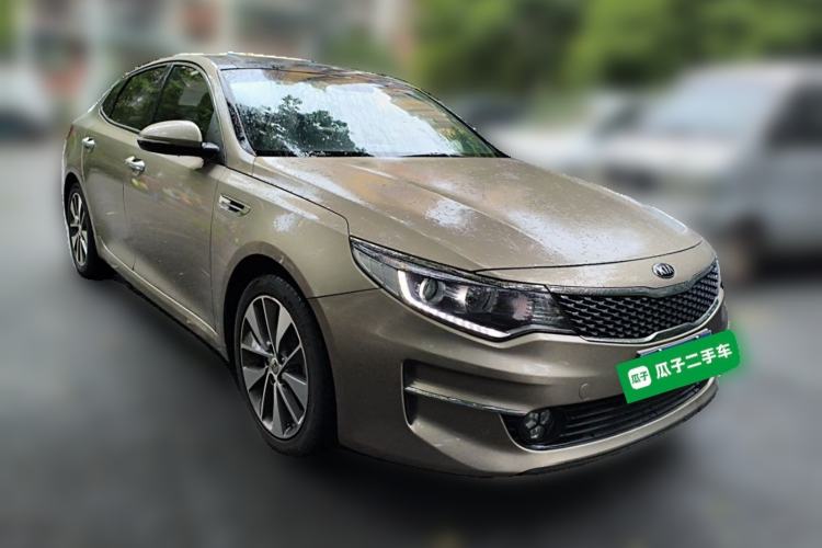 Used Kia K5 2016 2.0L Automatic LUX Front Right 45 Deg