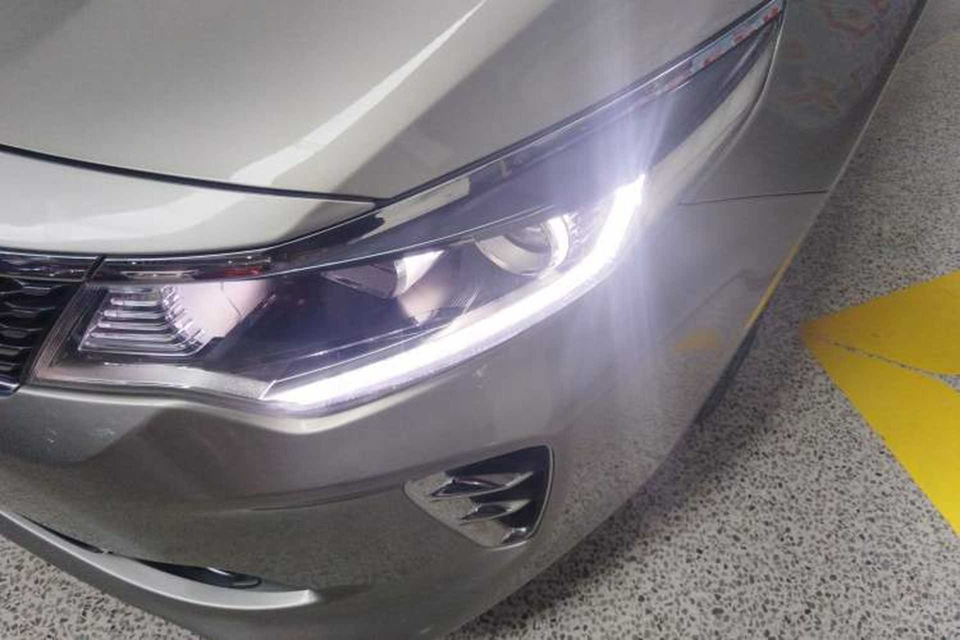 Used Kia K5 2016 1.6T Automatic LUX Left Front Headlight