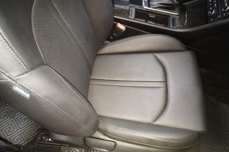 Used Kia K5 2016 1.6T Automatic LUX Right Front Seat