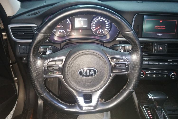 Used Kia K5 2016 1.6T Automatic LUX Steering Wheel