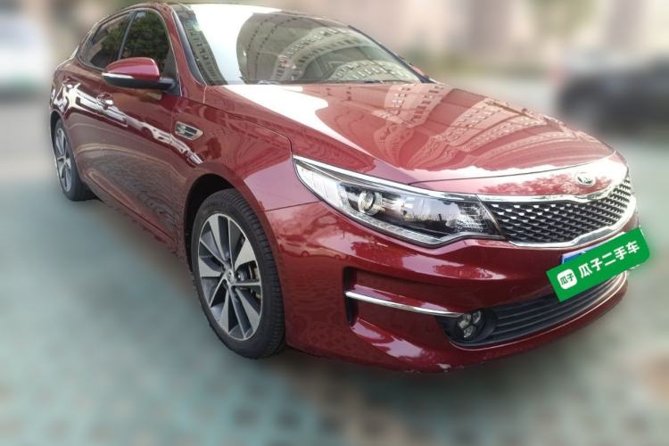 Used Kia K5 2017 2.0L Automatic 15th Anniversary Special Edition LUX Front Right 45 Deg