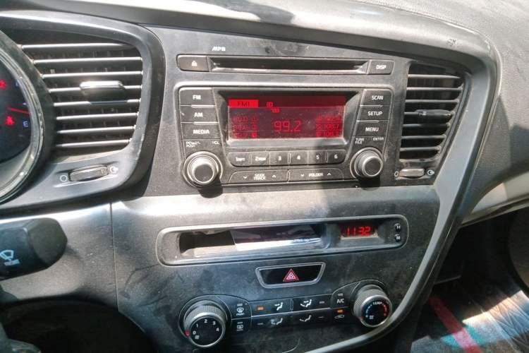 Used Kia K5  Audio And AC Panel