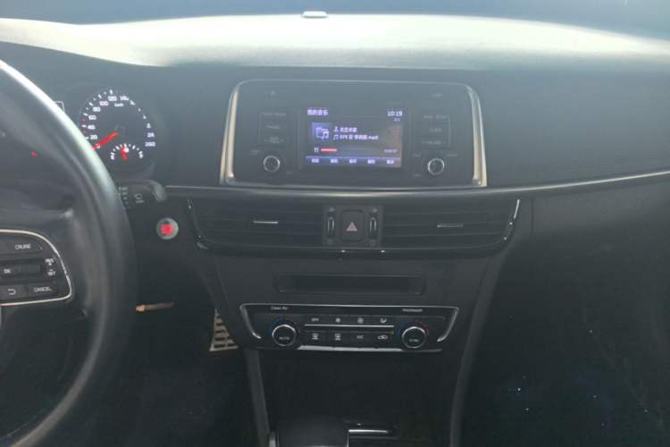 Used Kia K5 2017 2.0L Automatic 15th Anniversary Special Edition LUX Audio And AC Panel
